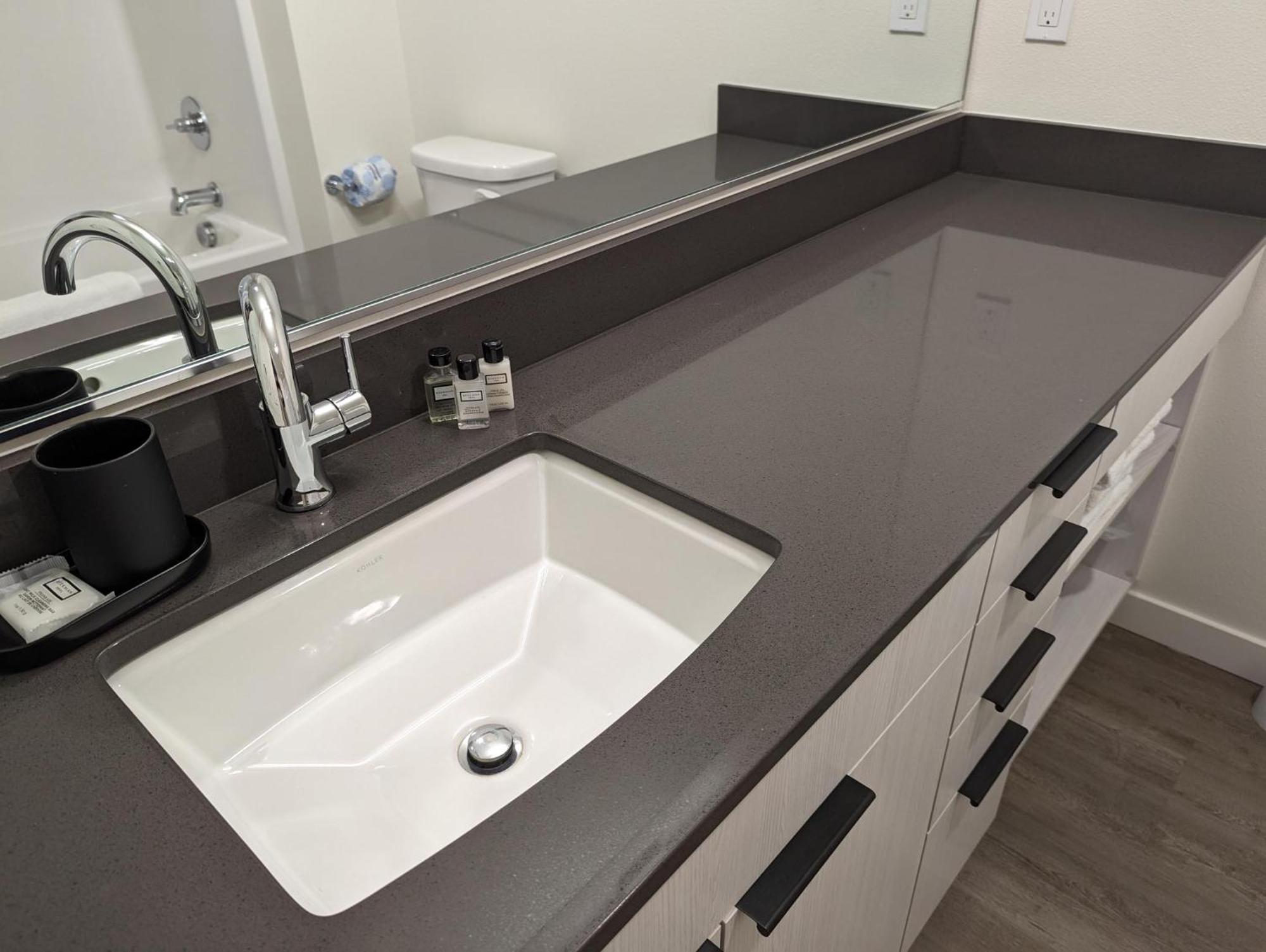 Marina Square Suites Bremerton Dış mekan fotoğraf